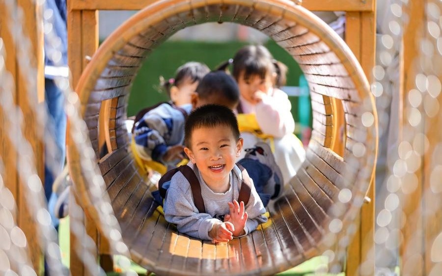 В Китае снижают стоимость и повышают качество услуг по уходу за детьми