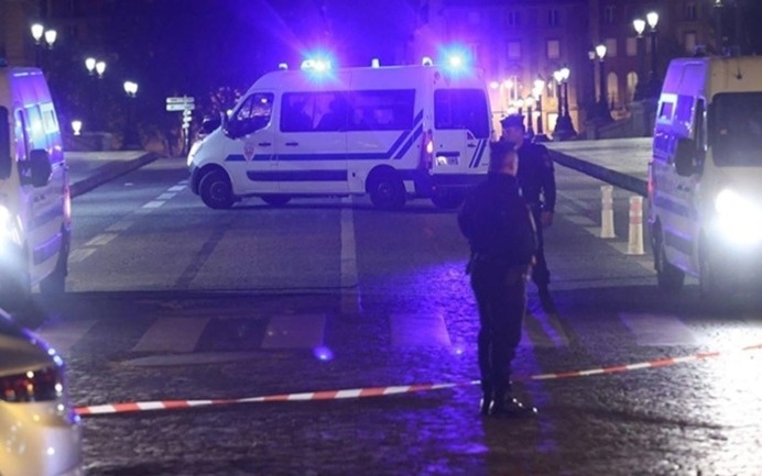 В Париже в квартире на пятом этаже обрушился пол, более 20 пострадавших