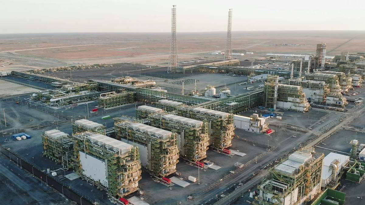 На месторождениях Тенгиз и Королевское временно прекращена добыча нефти