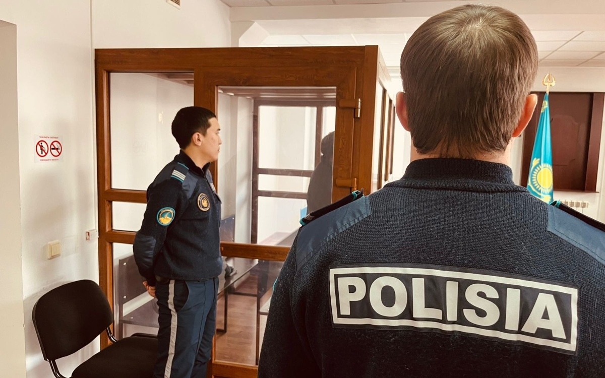 Работники филиала КТЖ получили по семь лет колонии за взятки в Павлодаре