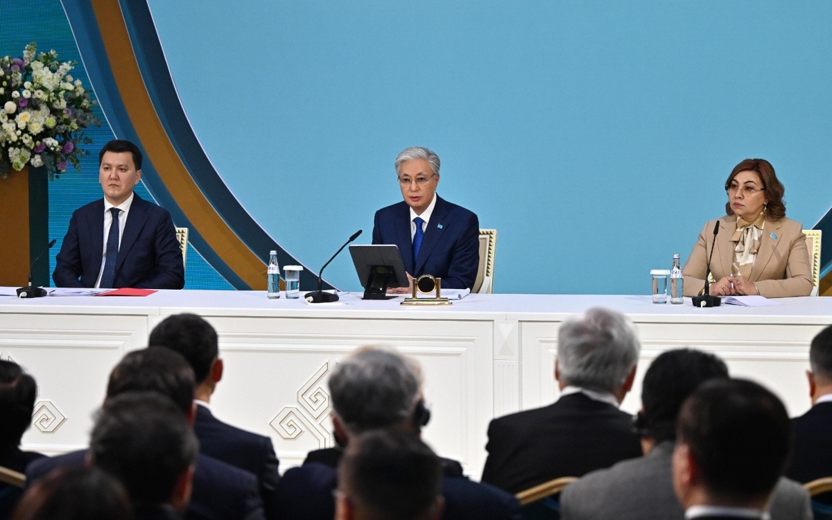 Цифровизация и искусственный интеллект формируют новую реальность — Президент