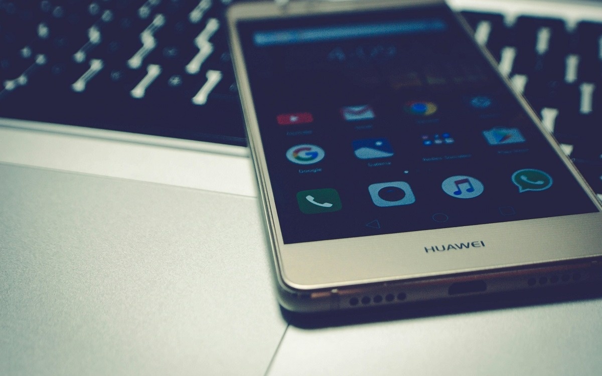 ЕС готовит запрет на оборудование Huawei и ZTE в мобильных сетях