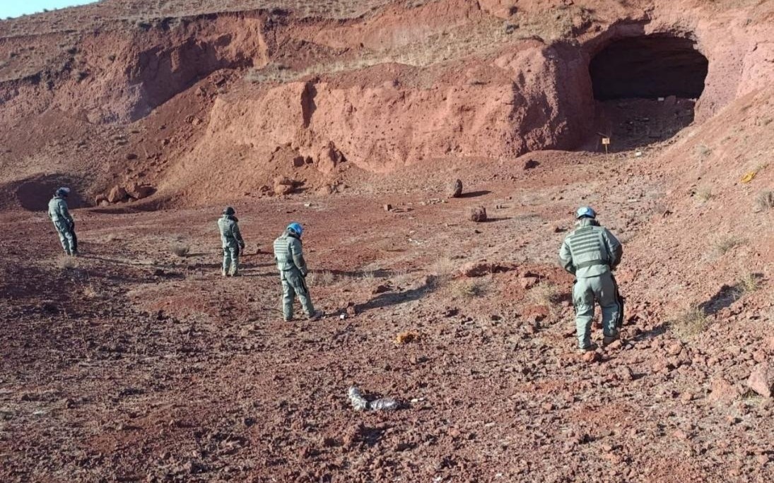 Казахстанские саперы уничтожили более 1200 взрывоопасных предметов на Голанских высотах