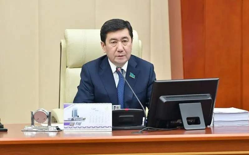 Ерлан Кошанов назвал создание однопалатного Парламента судьбоносным решением