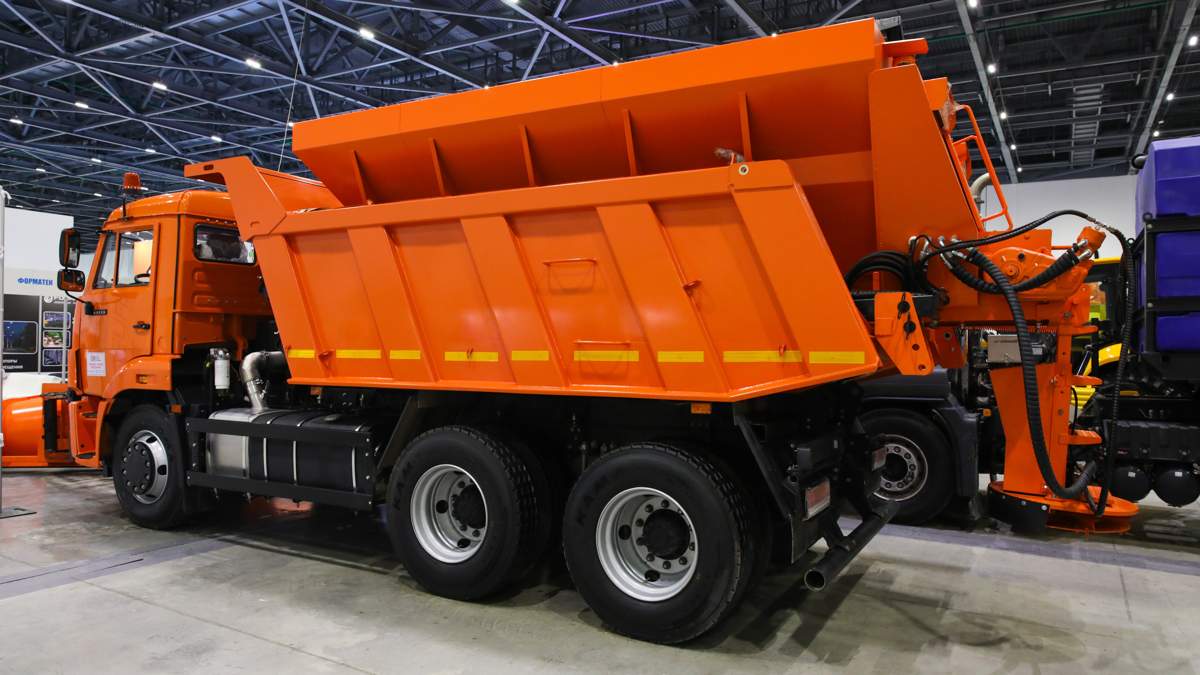 Самосвалы возвращаются на дороги: что изменилось с 2026 года
