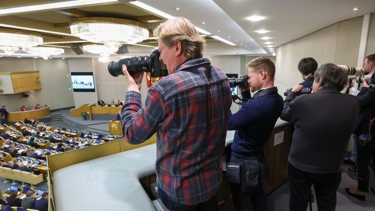 В российской Госдуме запретили снимать пленарные заседания