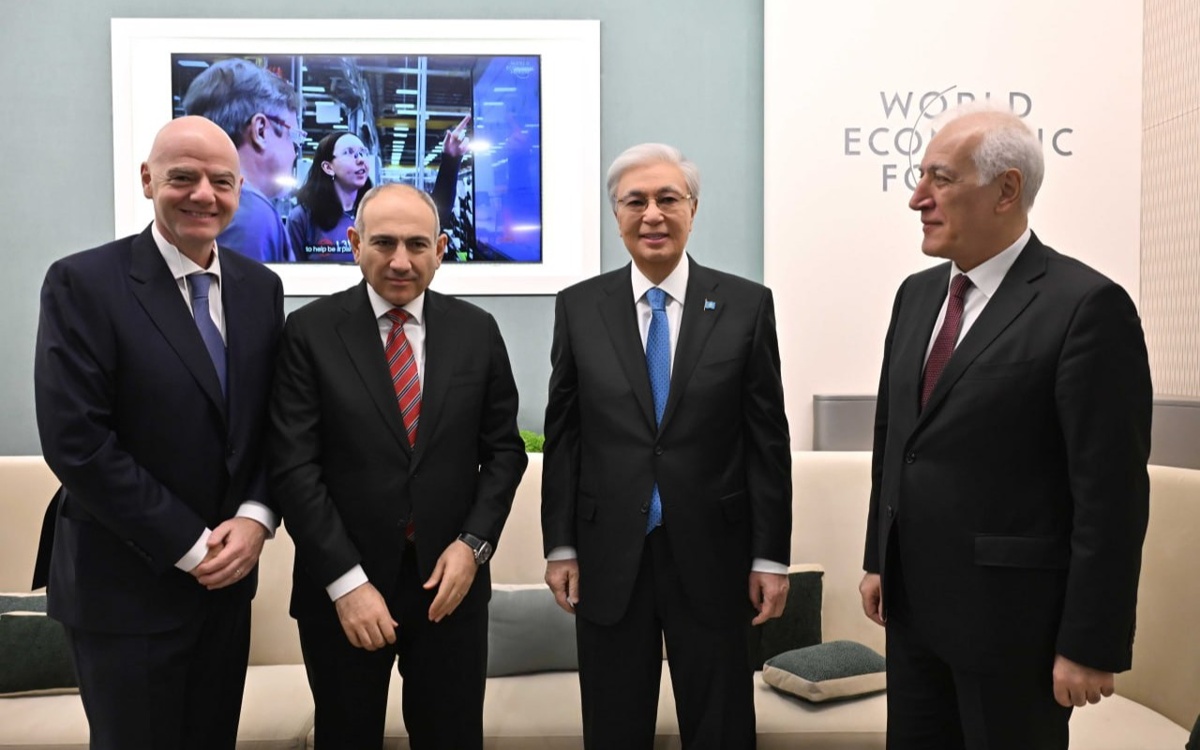 Глава государства провел ряд встреч в Давосе