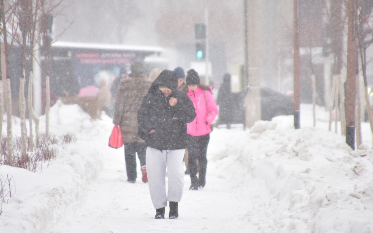 Штормовую погоду прогнозируют в 15 регионах Казахстана