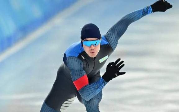 Конькобежец Евгений Кошкин представит Казахстан на зимней Олимпиаде