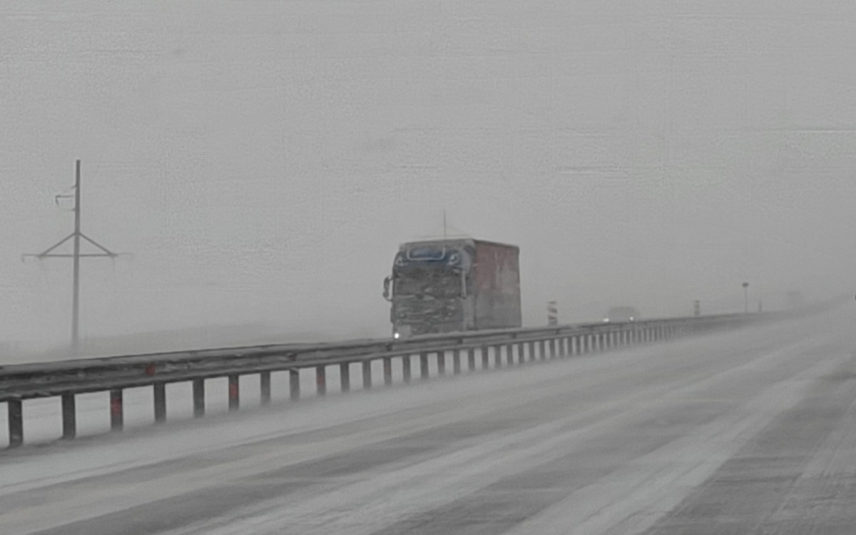 Движение ограничили на трассе в области Жетысу