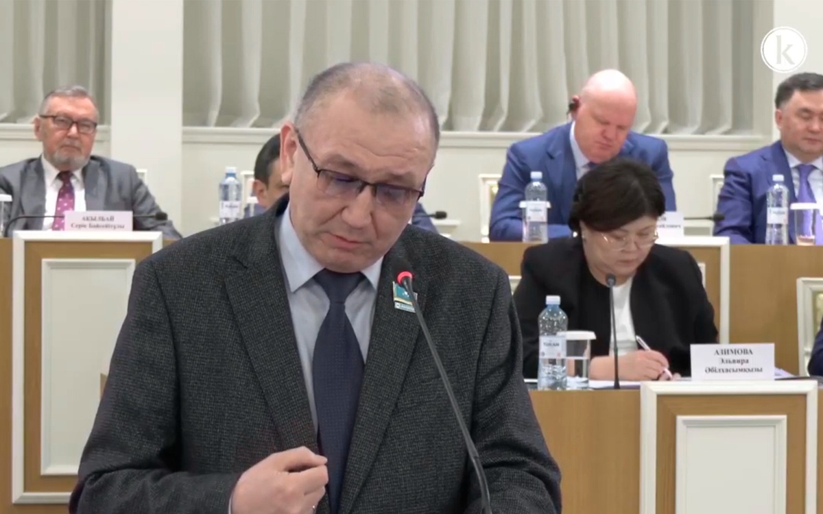 Защиту персональных данных предложили закрепить в Конституции РК