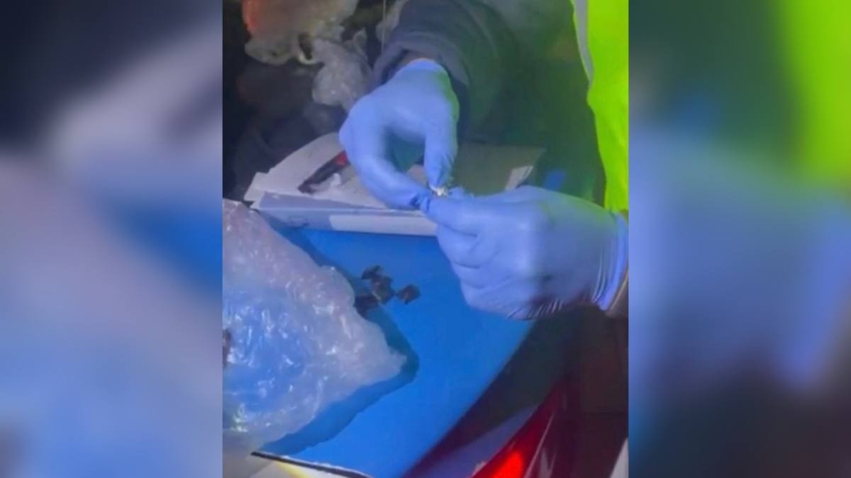 Группу распространителей синтетических наркотиков задержали в Алматы