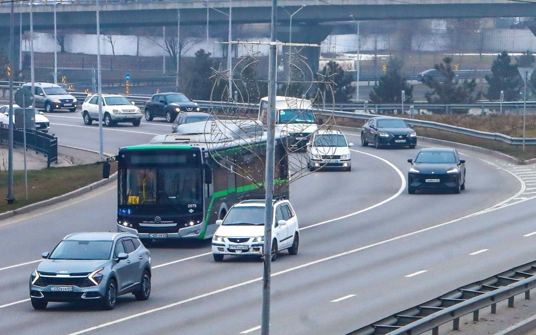Водитель автобуса скончался во время рейса в Алматы