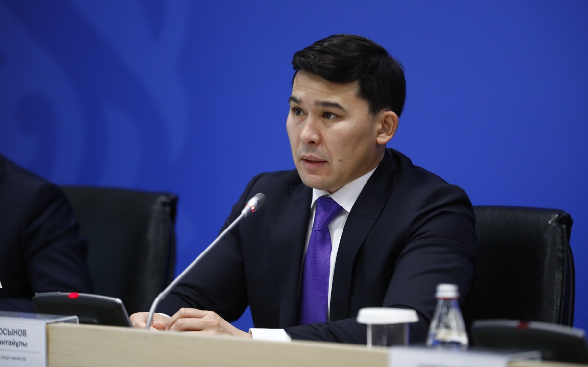 Министр спорта ответил на критику формы олимпийской сборной Казахстана