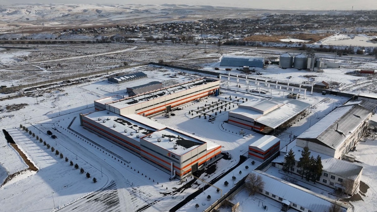 Экологические и санитарные нарушения выявили на аккумуляторном заводе в Жетысу