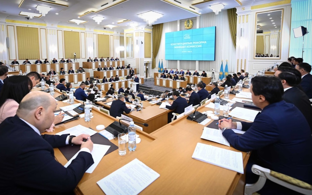 Следующее заседание Конституционной комиссии состоится 30 января