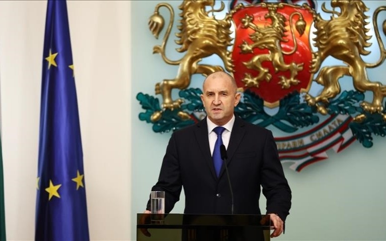 Экс-президент Болгарии подтвердил участие в досрочных парламентских выборах