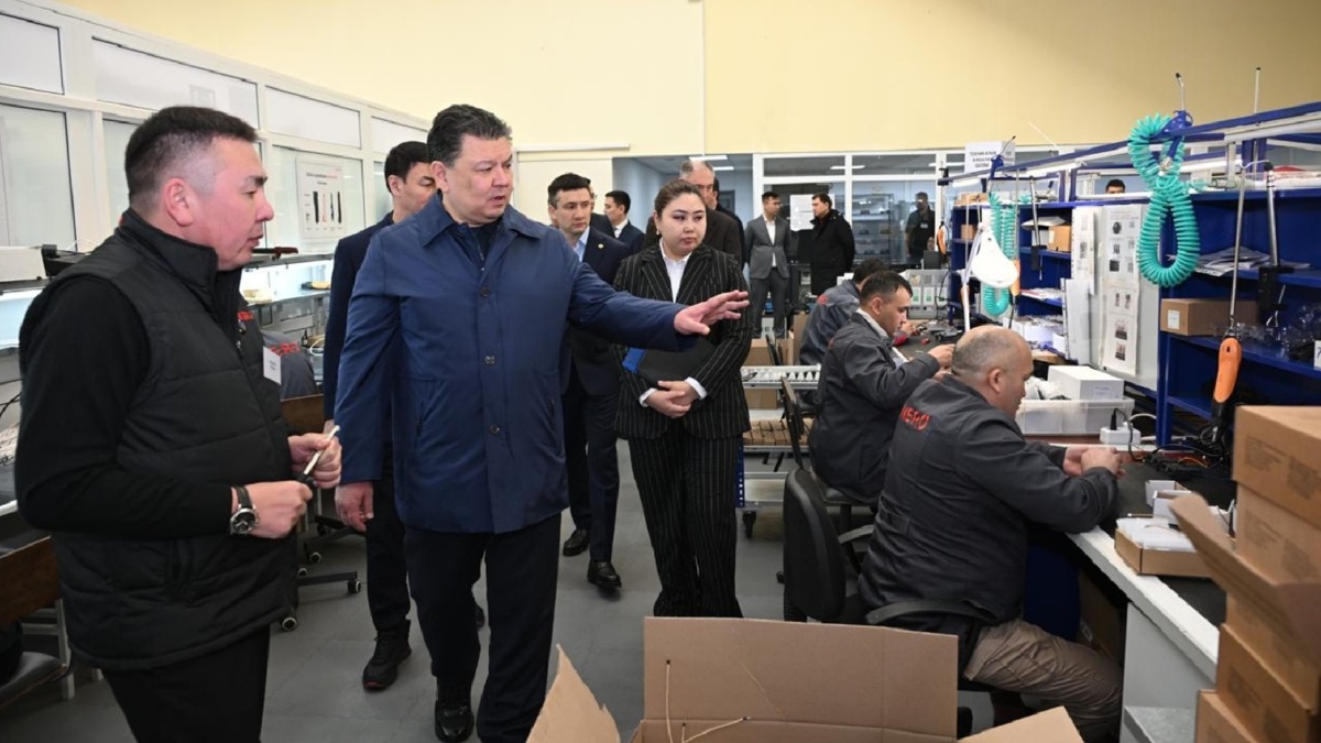 Нацпроект МЭКС: Канат Бозумбаев посетил предприятия по производству приборов учета в Алматы