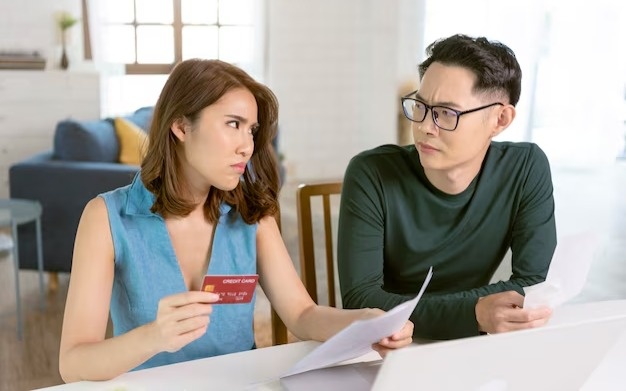 Сделки без согласия супруга: какие риски грозят продавцам и покупателям