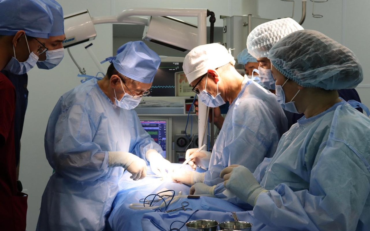 Проглотившего 31 магнит малыша спасли в Алматы