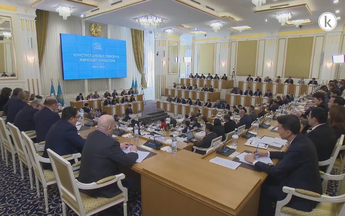 Проект новой Конституции усиливает социальную ориентированность госполитики — мажилисмен