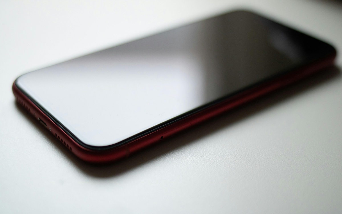 Канал сбыта краденых смартфонов выявили в Алматы