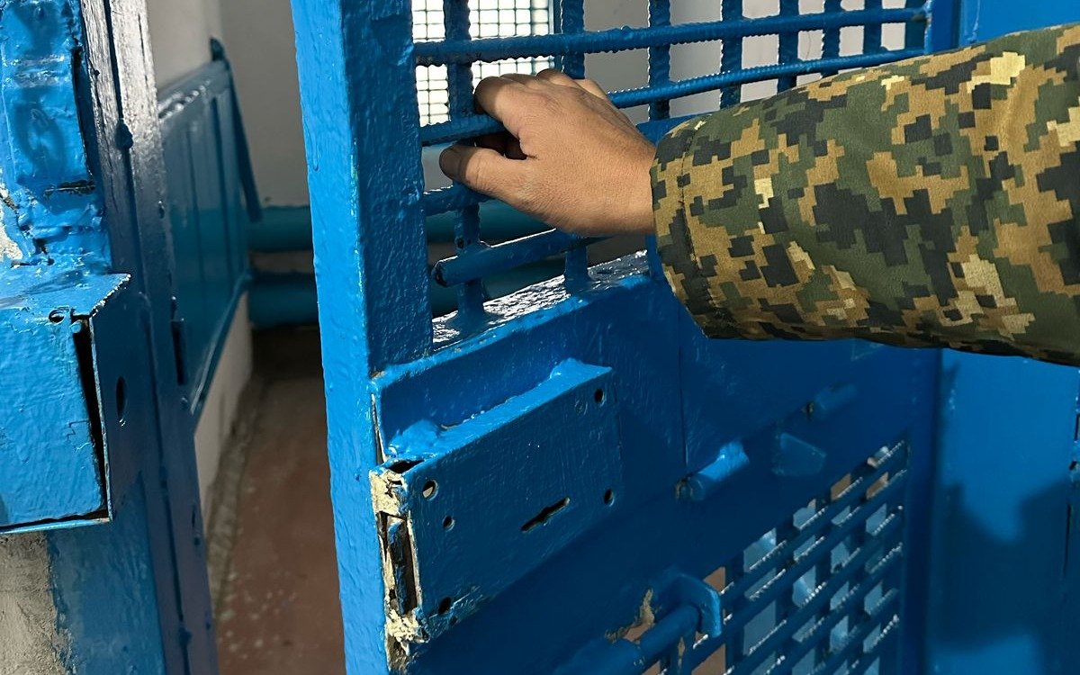 Экс-главу отдела строительства осудили к двум годам колонии в Аксу