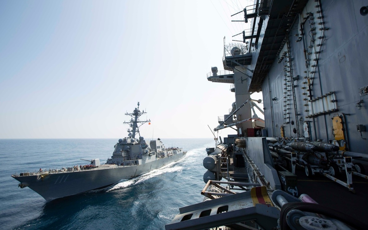 США сбили иранский беспилотник, приблизившийся к авианосцу