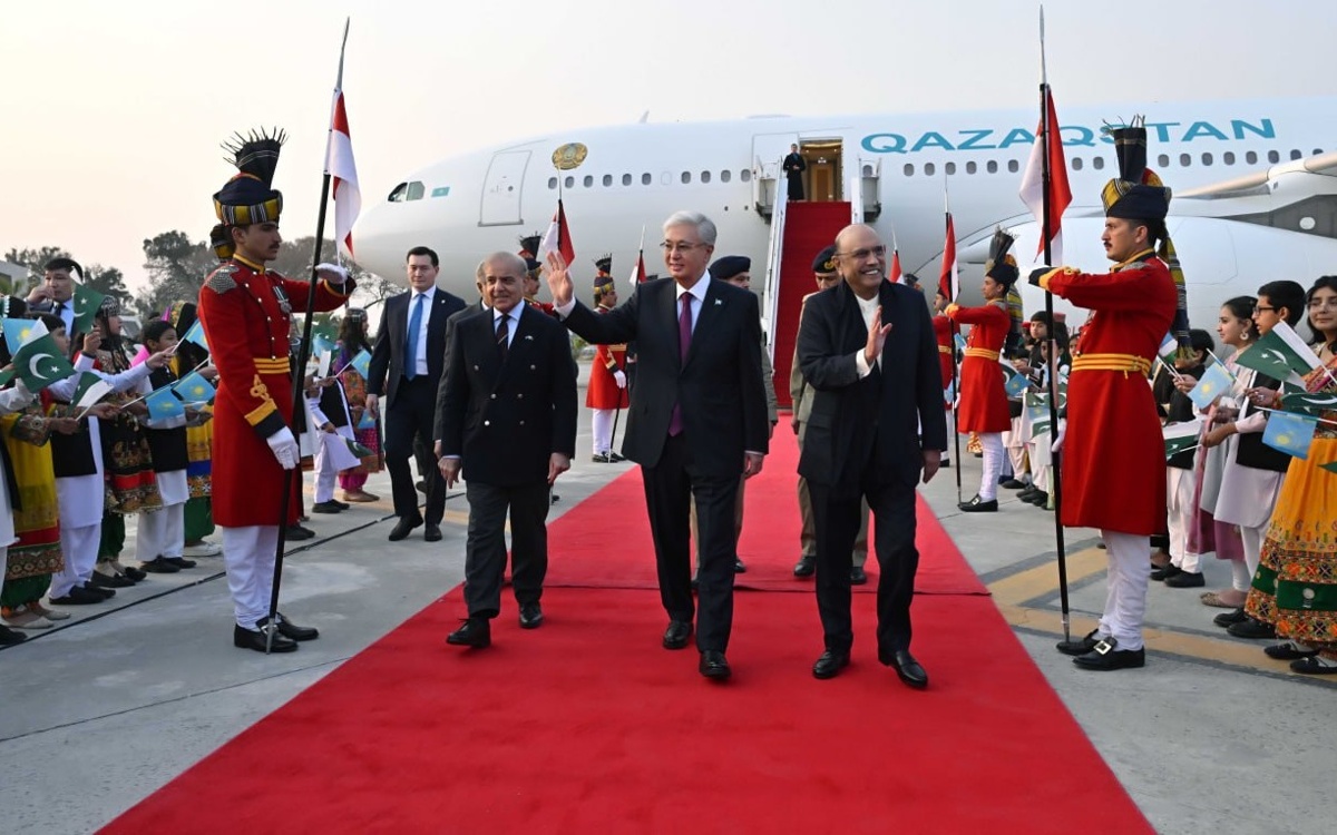 Рукопожатие в Исламабаде: новая ось сотрудничества