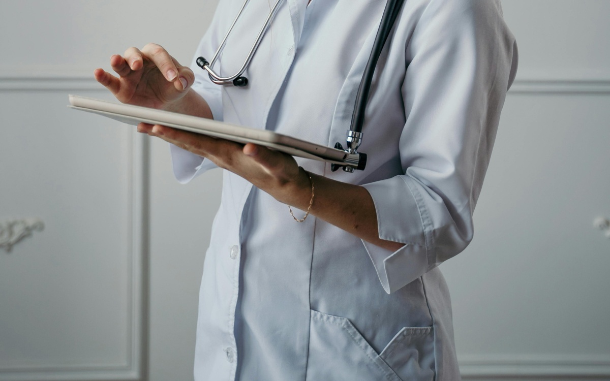 49 новых медицинских профильных отделений откроются в регионах Казахстана до 2028 года