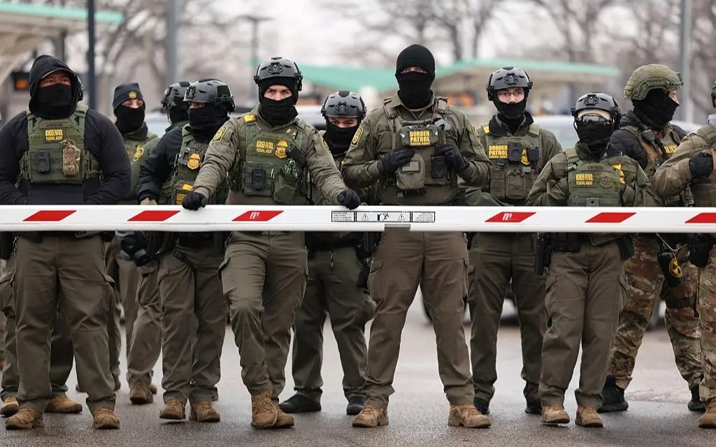 Около 700 иммиграционных агентов выведут из Миннеаполиса США