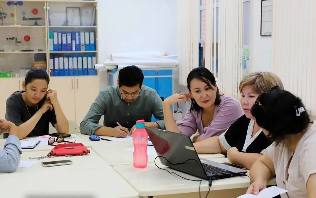 Почему учителя в сельских школах Павлодарской области не хотят быть директорами