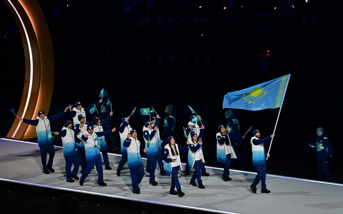 Сборная Казахстана приняла участие в церемонии открытия зимних Олимпийских игр-2026