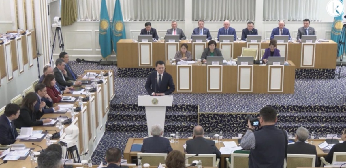 Казахстан станет примером для других стран благодаря новой Конституции — Ерлан Карин