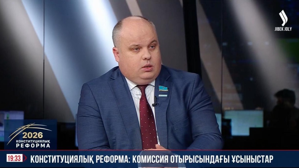 Какие предложения вносятся на заседаниях Конституционной комиссии — Максим Рожин