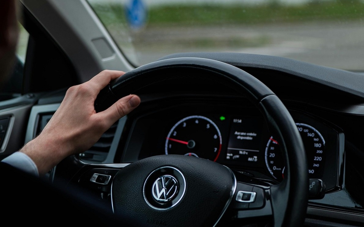 Volkswagen стал лидером продаж электромобилей в Европе, обогнав Tesla