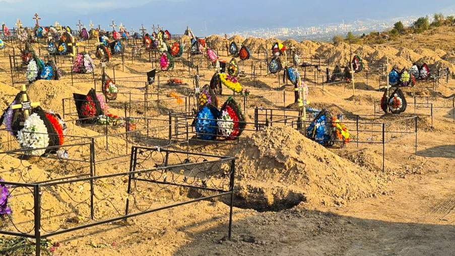 Общественный резонанс вызвало перезахоронение христианского кладбища в Улытау