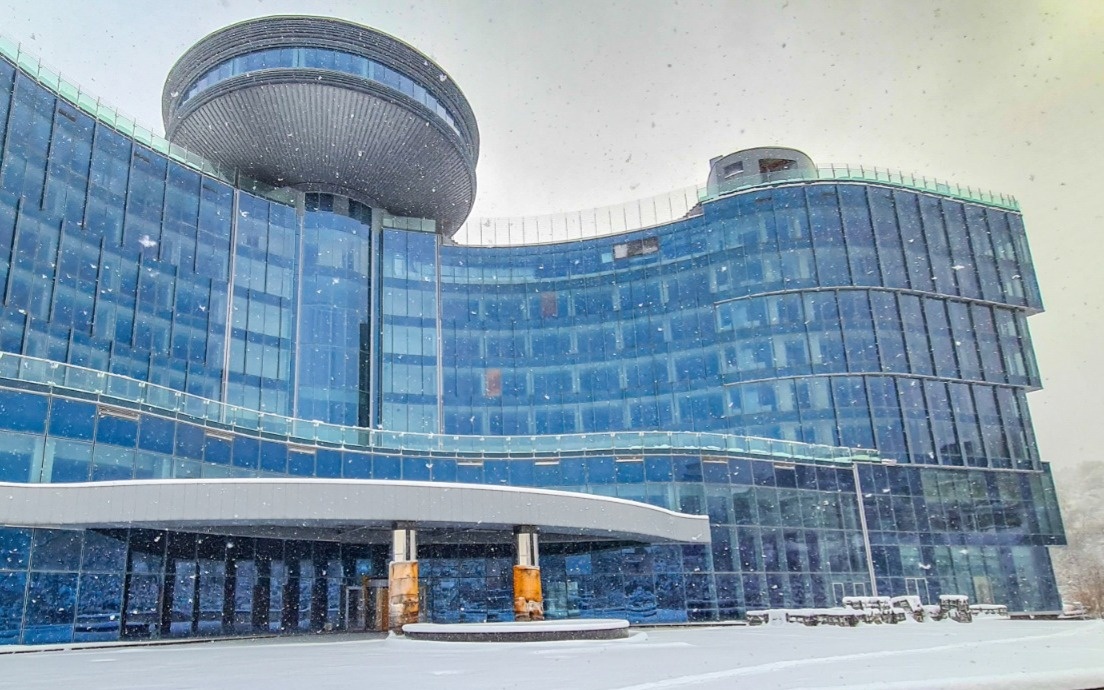 Долгострой на берегу Есентая в Алматы: что происходит с элитным отелем