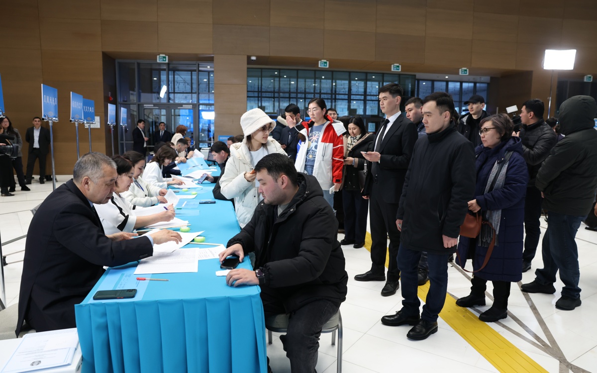 Более двух миллионов казахстанцев проголосовали на референдуме по новой Конституции к 10:00