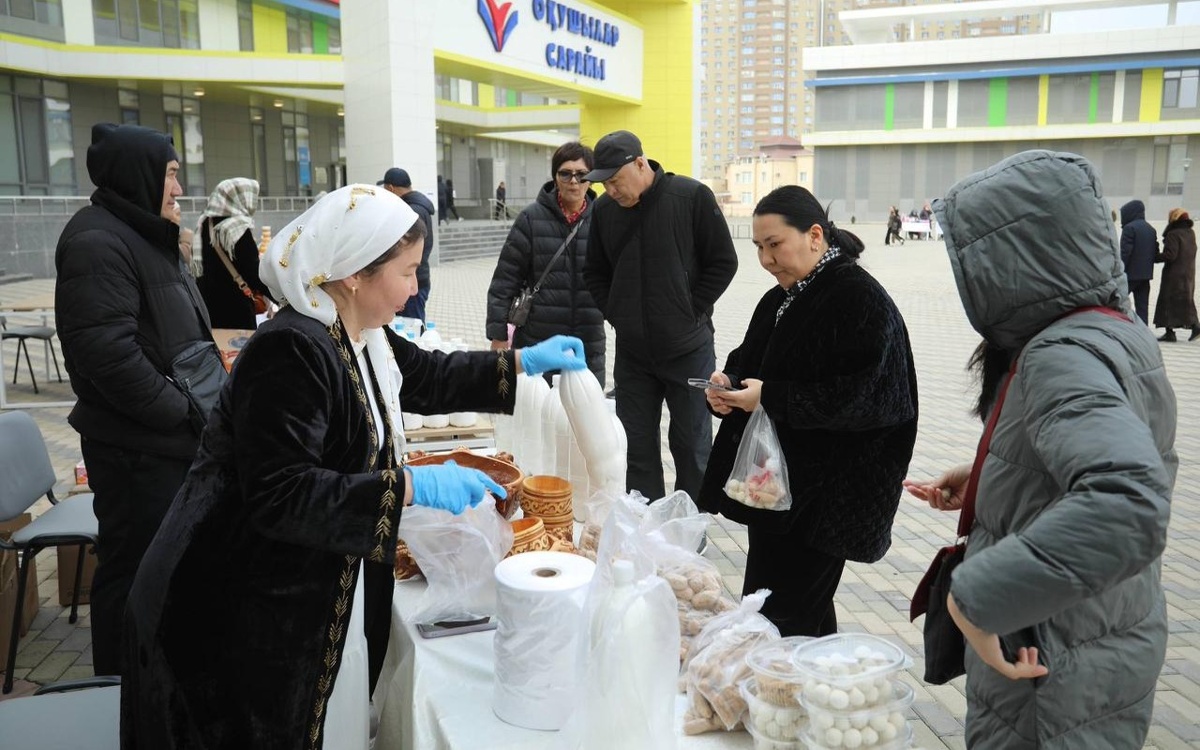 Праздничная атмосфера царит на избирательных участках в Мангистауской области