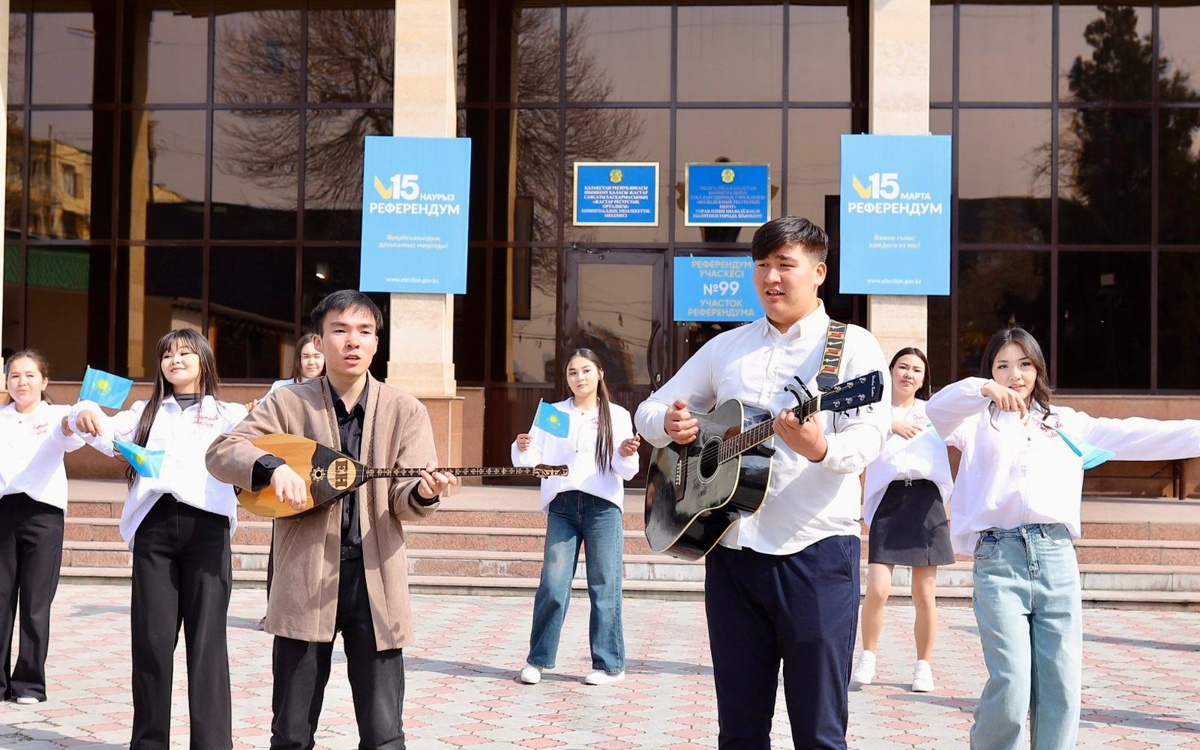 Высокую активность молодежи на референдуме отметили среди жителей Шымкента