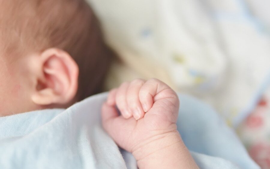 44 малыша родились в Алматы в день референдума