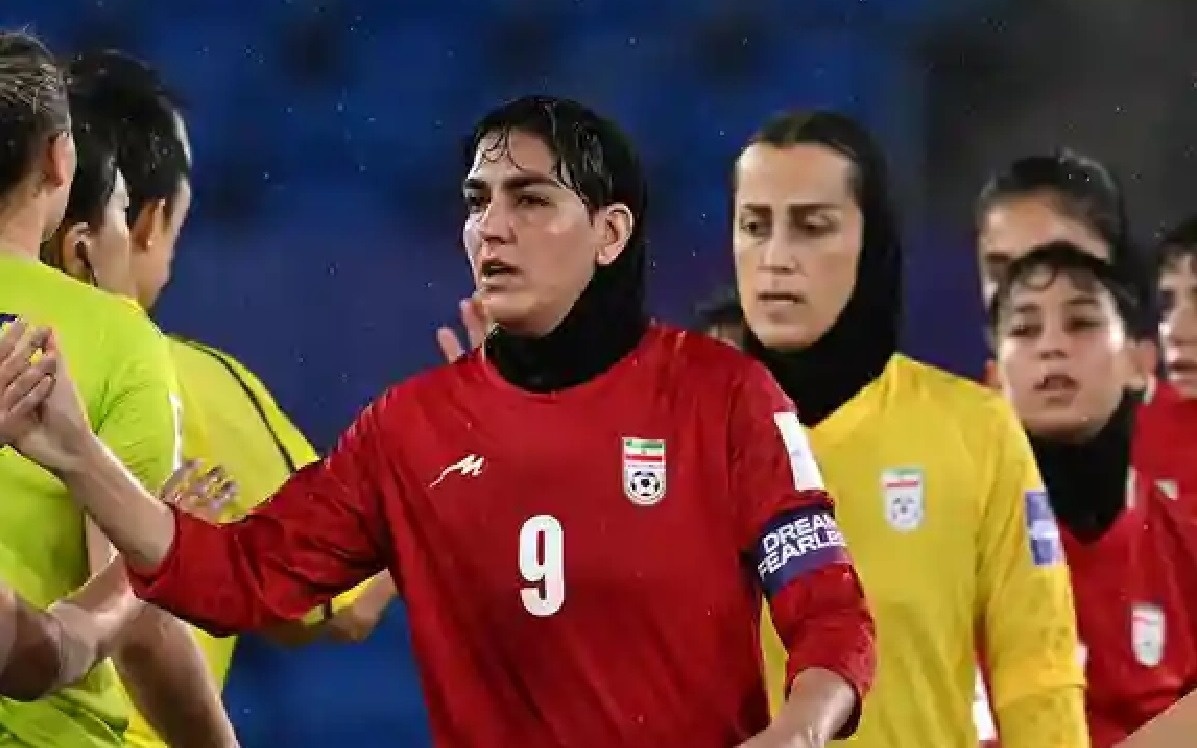 Капитан женской сборной Ирана по футболу отозвала просьбу об убежище в Австралии