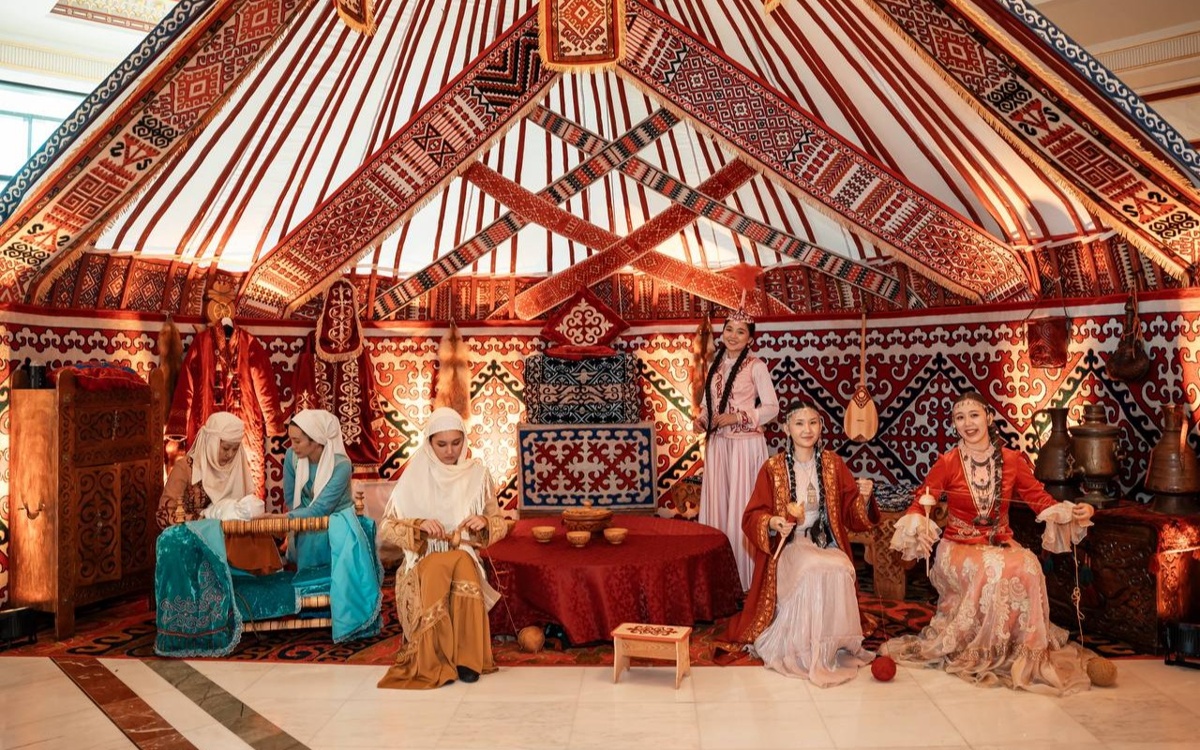 «Наурыз бал» объединил дипкорпус и зарубежных гостей в Астане