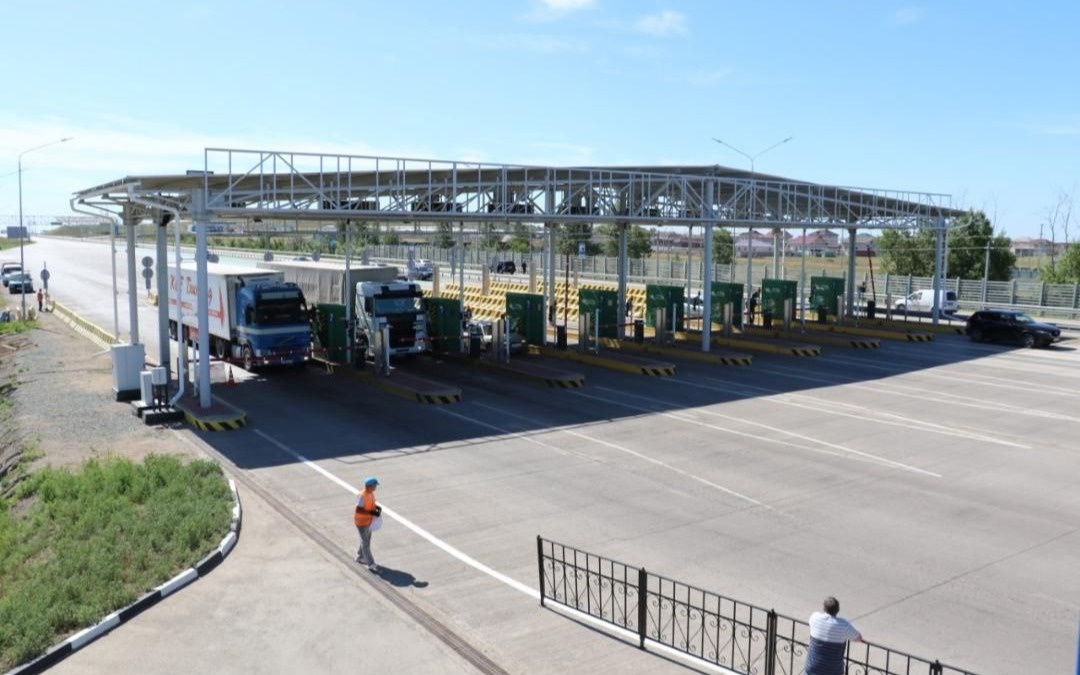 Правила оплаты на платных дорогах смягчили в Казахстане