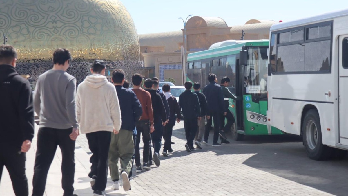Первых новобранцев из Туркестанской области отправили в Пограничную службу