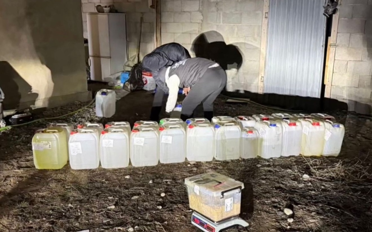 Крупный канал синтетики и нарколабораторию накрыли в Шымкенте