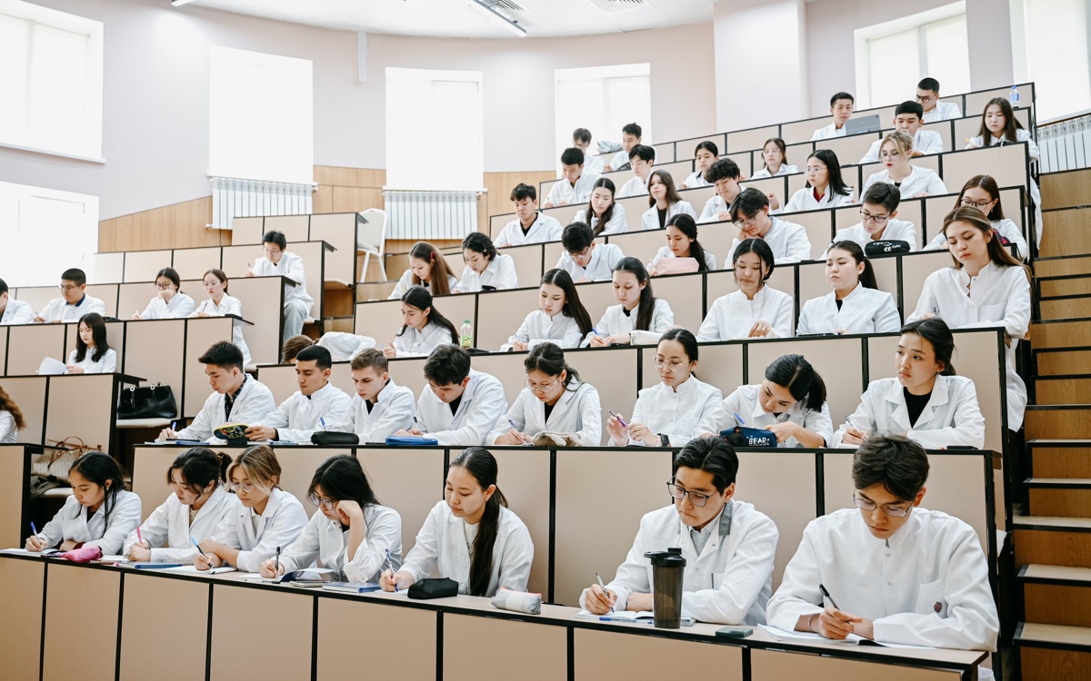 Медицинскому университету Астана предложили присвоить статус национального вуза