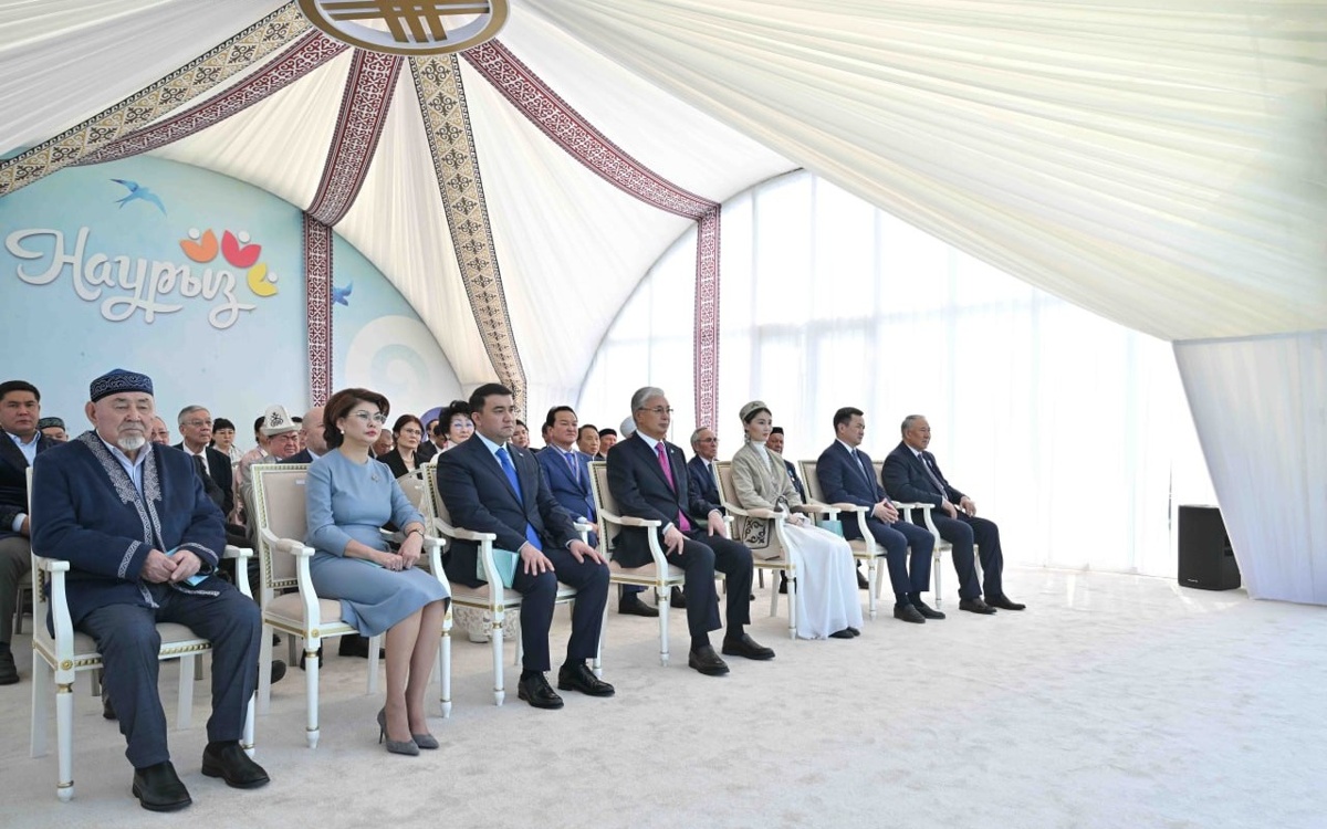 Касым-Жомарт Токаев посетил концерт по случаю праздника Наурыз