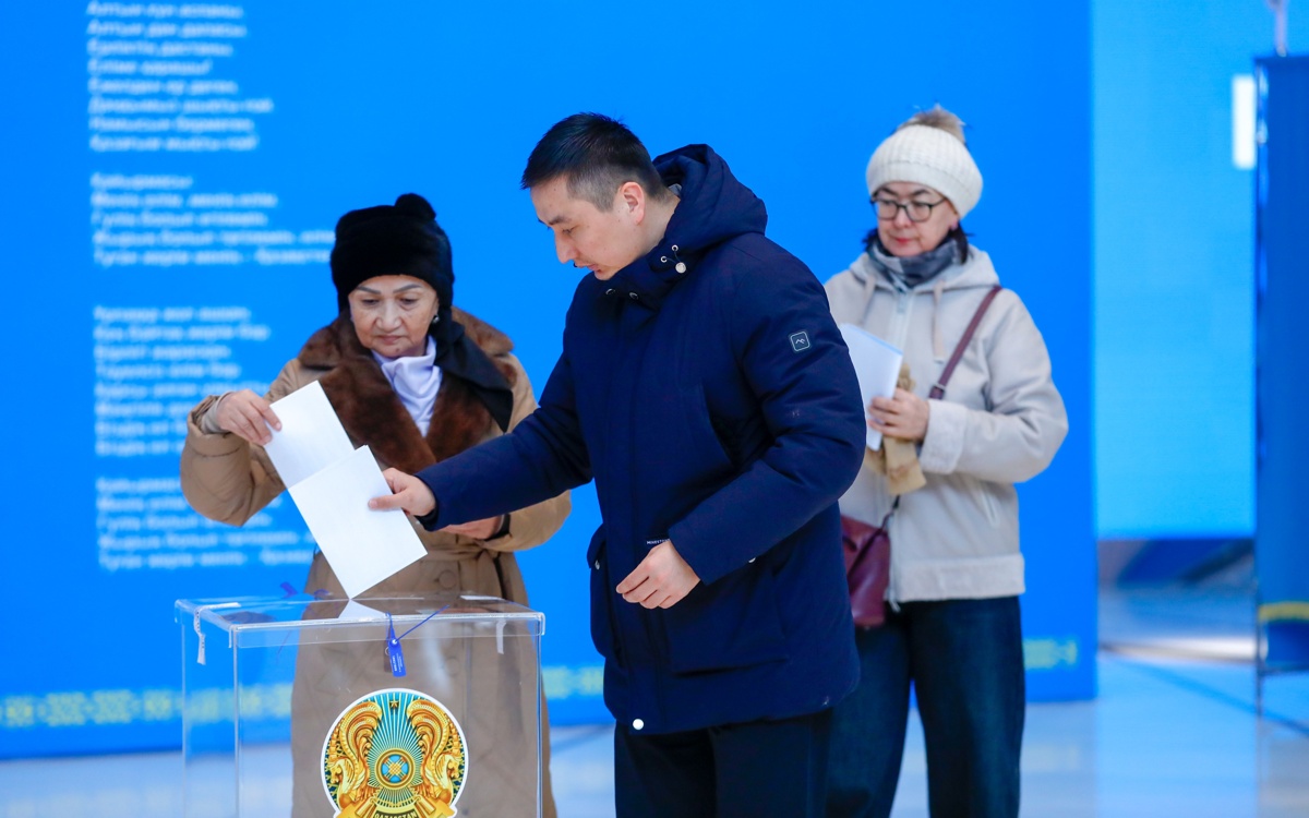 Президент выразил признательность казахстанцам, активно участвовавшим в референдуме